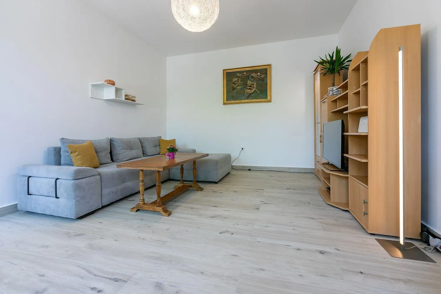 קריקווניצה Hundefreundliches Ferienhaus Nur 270 Meter Zum Strand Mit Meerblick, Tischtennis, Grillbereich בית נופש