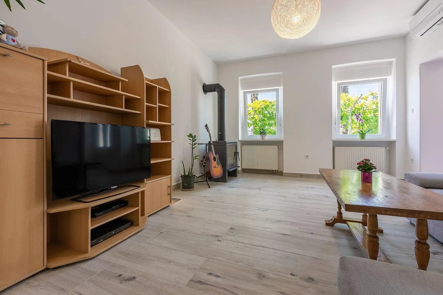 Holiday home Hundefreundliches Ferienhaus Nur 270 Meter Zum Strand Mit Meerblick, Tischtennis, Grillbereich Crikvenica