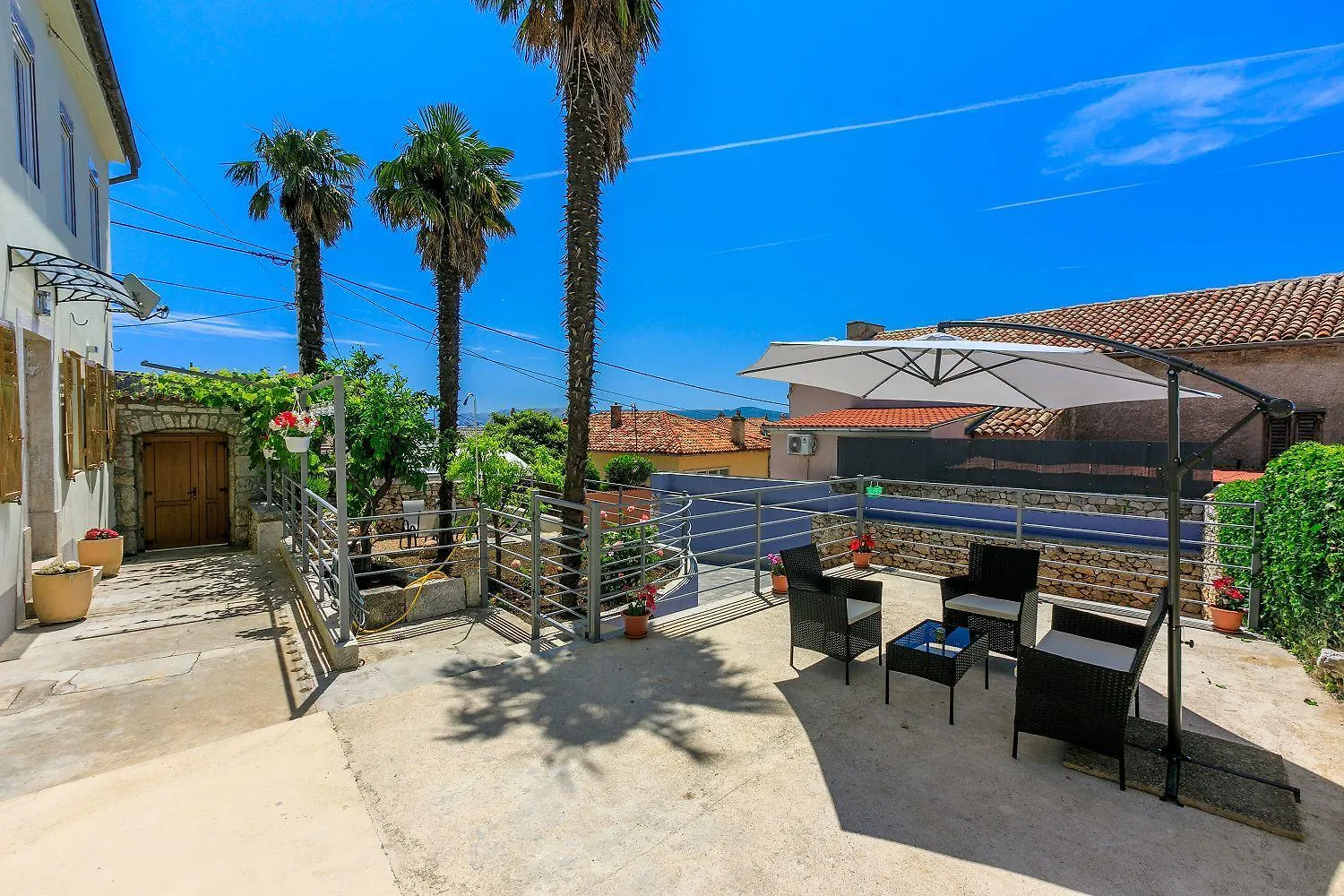 Holiday home Hundefreundliches Ferienhaus Nur 270 Meter Zum Strand Mit Meerblick, Tischtennis, Grillbereich Crikvenica